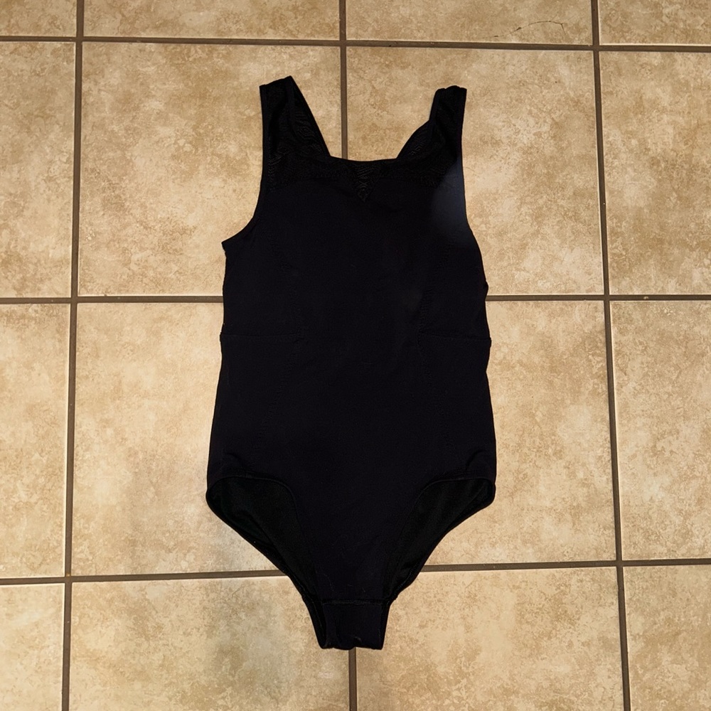 Ivivva black dance leo size 14